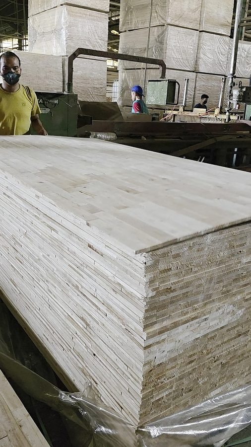 Finger-joint boards at the mill